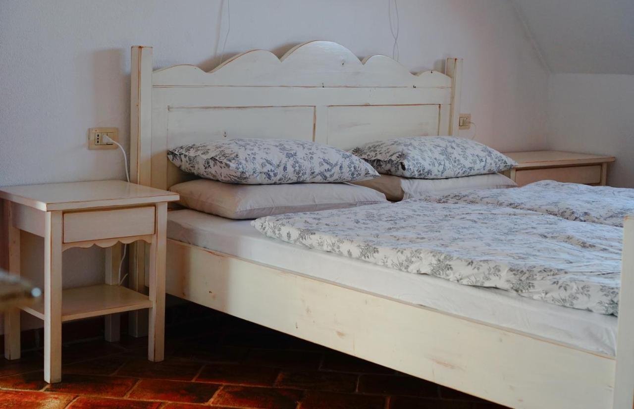Guesthouse Novak Dvor エクステリア 写真