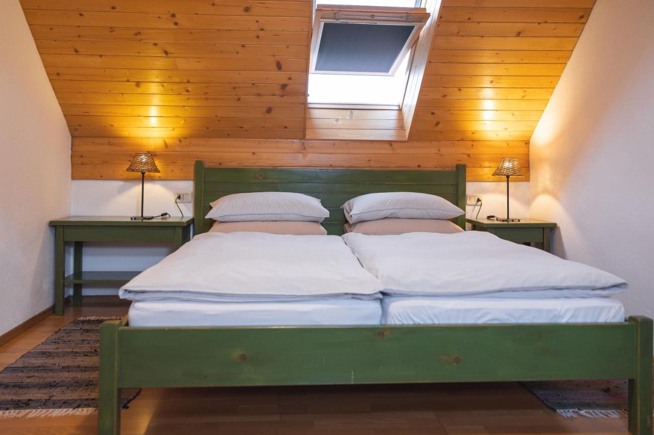 Guesthouse Novak Dvor エクステリア 写真