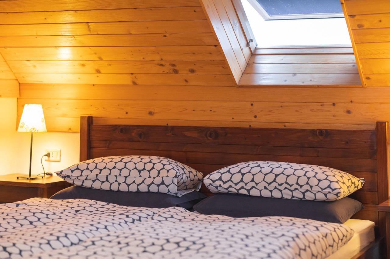 Guesthouse Novak Dvor エクステリア 写真