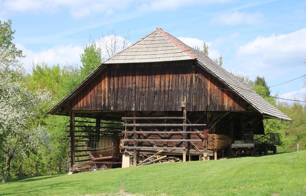 Guesthouse Novak Dvor エクステリア 写真